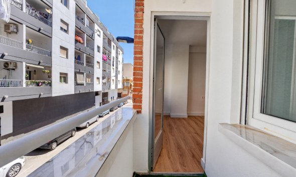 Resale - Apartment - Torrevieja - Centro