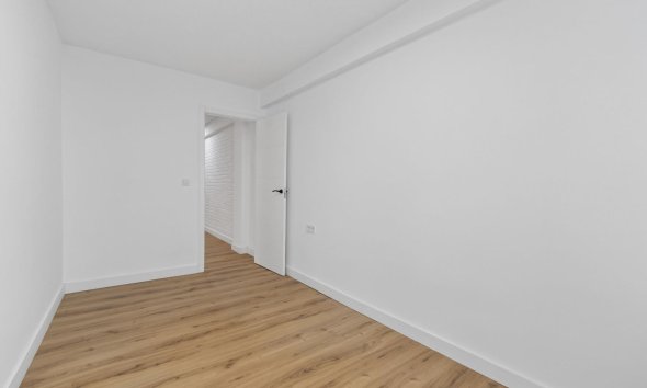 Resale - Apartment - Torrevieja - Centro