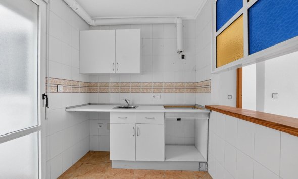 Resale - Apartment - Torrevieja - El limonar