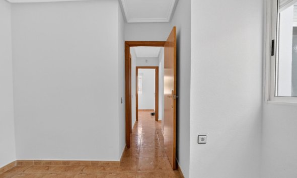 Resale - Apartment - Torrevieja - El limonar