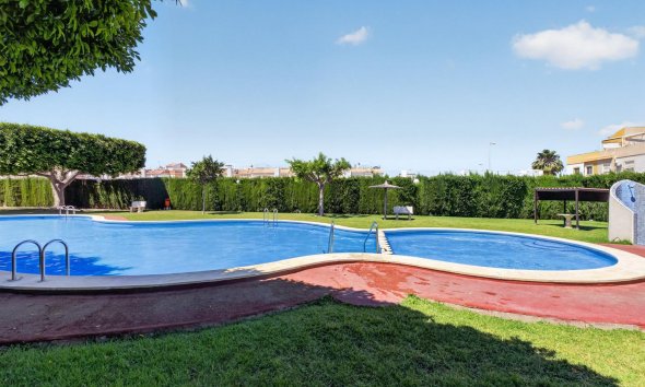 Resale - Apartment - Torrevieja - El limonar