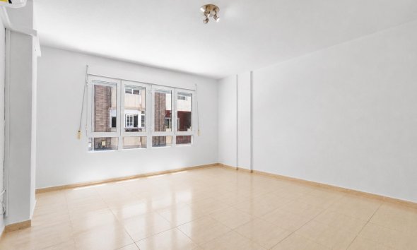 Reventa - Apartamento - Torrevieja - Puerto Deportivo