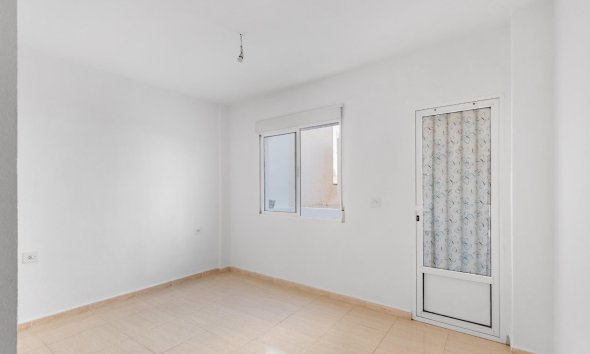 Reventa - Apartamento - Torrevieja - Puerto Deportivo
