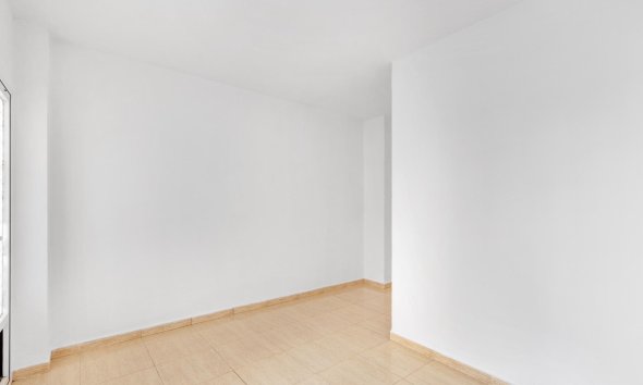 Reventa - Apartamento - Torrevieja - Puerto Deportivo
