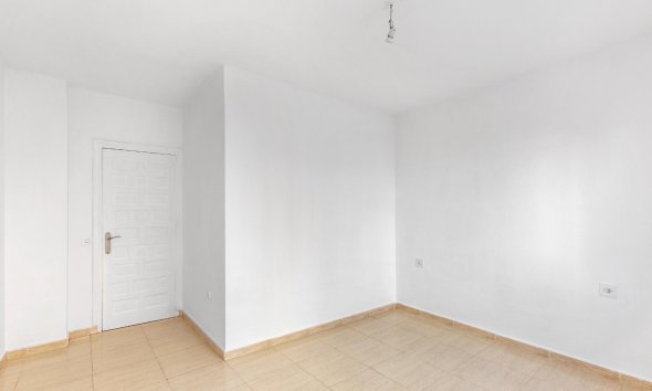 Reventa - Apartamento - Torrevieja - Puerto Deportivo