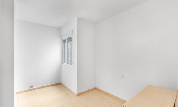 Reventa - Apartamento - Torrevieja - Puerto Deportivo