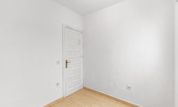 Reventa - Apartamento - Torrevieja - Puerto Deportivo