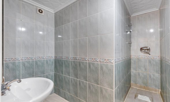 Reventa - Apartamento - Torrevieja - Puerto Deportivo