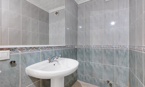 Reventa - Apartamento - Torrevieja - Puerto Deportivo