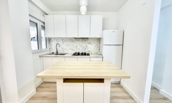 Reventa - Apartamento / Dúplex - Torrevieja