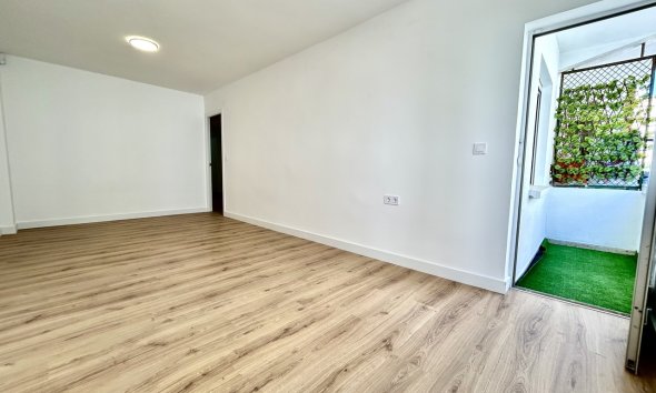 Reventa - Apartamento / Dúplex - Torrevieja