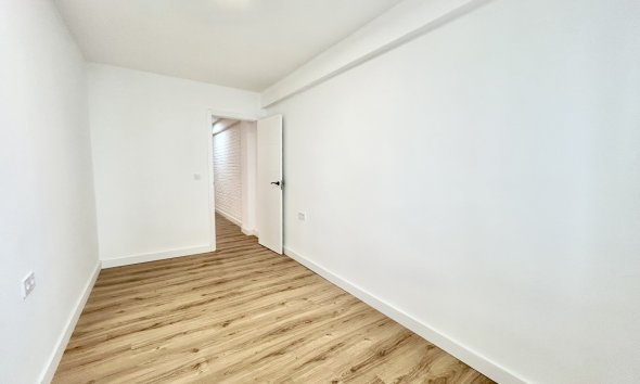 Reventa - Apartamento / Dúplex - Torrevieja