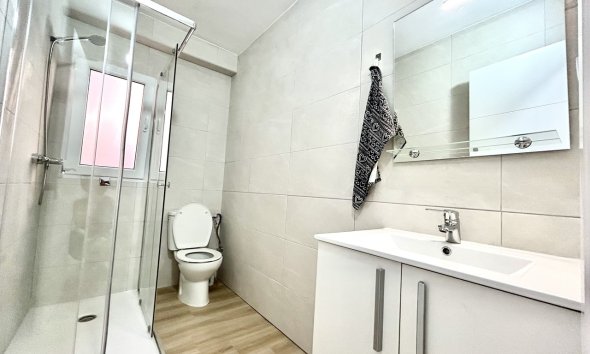 Reventa - Apartamento / Dúplex - Torrevieja
