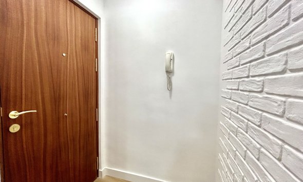 Reventa - Apartamento / Dúplex - Torrevieja