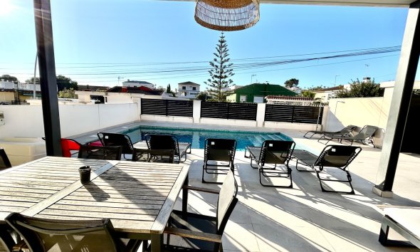 Reventa - Villa - Torrevieja - Los Balcones