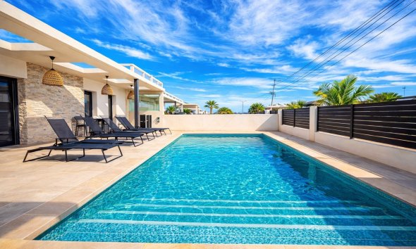 Reventa - Villa - Torrevieja - Los Balcones