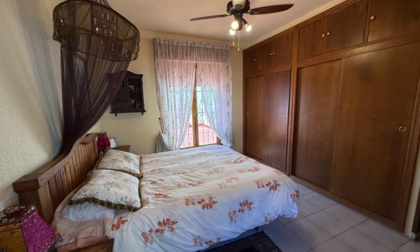 Resale - Apartment - Torrevieja - Acequion