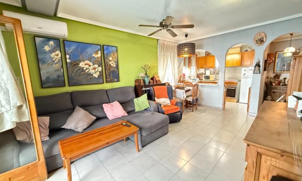 Resale - Apartment - Torrevieja - Acequion