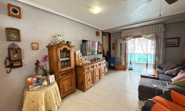 Resale - Apartment - Torrevieja - Acequion
