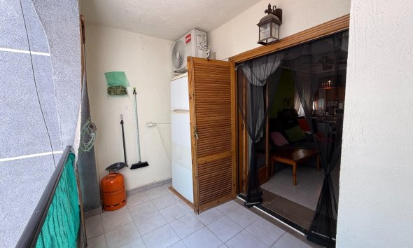 Resale - Apartment - Torrevieja - Acequion