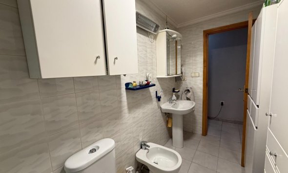 Resale - Apartment - Torrevieja - Acequion