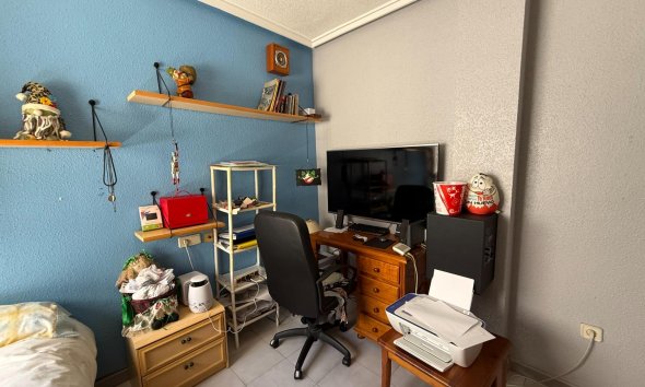 Resale - Apartment - Torrevieja - Acequion