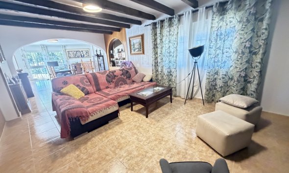 Reventa - Villa - Torrevieja - Los Balcones
