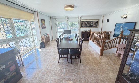Reventa - Villa - Torrevieja - Los Balcones
