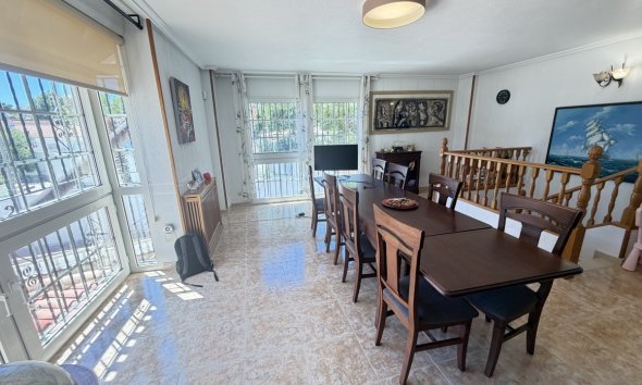 Reventa - Villa - Torrevieja - Los Balcones
