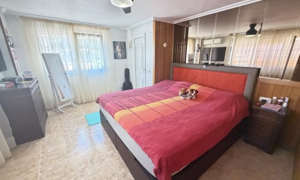 Reventa - Villa - Torrevieja - Los Balcones