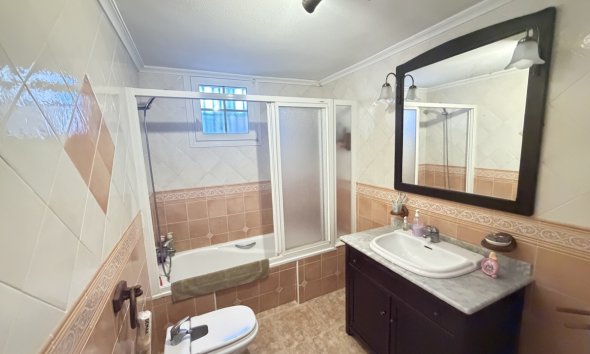 Reventa - Villa - Torrevieja - Los Balcones