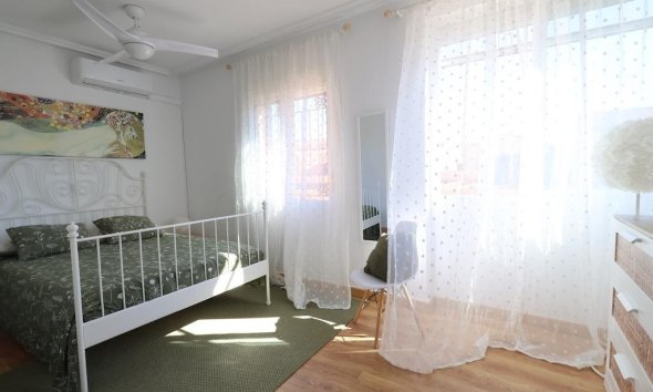 Resale - Duplex / Two-storey apartment - Orihuela Costa - La Zenia