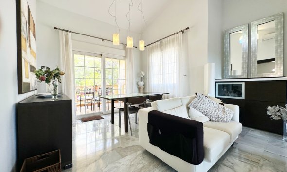 Resale - Villa - Orihuela Costa - Las Ramblas