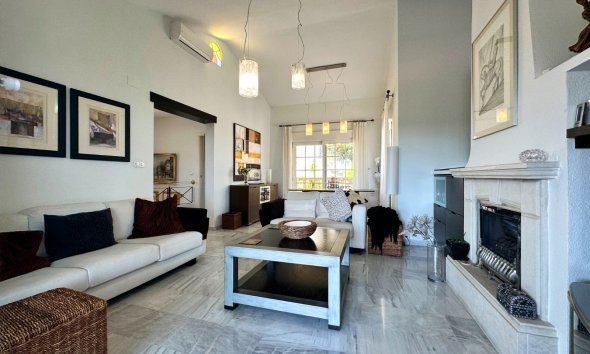 Resale - Villa - Orihuela Costa - Las Ramblas