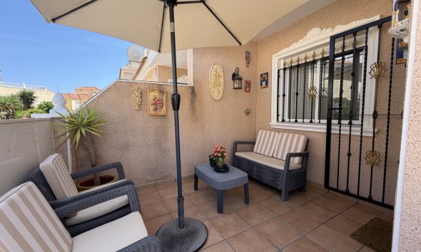 Resale - Terraced house / Townhouse - Orihuela Costa - La Zenia