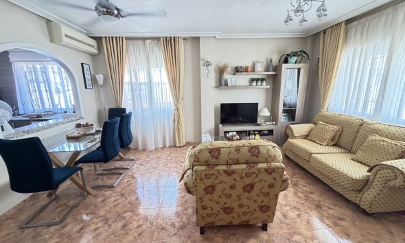 Resale - Terraced house / Townhouse - Orihuela Costa - La Zenia