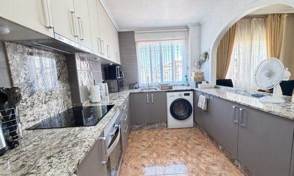 Resale - Terraced house / Townhouse - Orihuela Costa - La Zenia