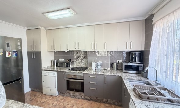 Resale - Terraced house / Townhouse - Orihuela Costa - La Zenia