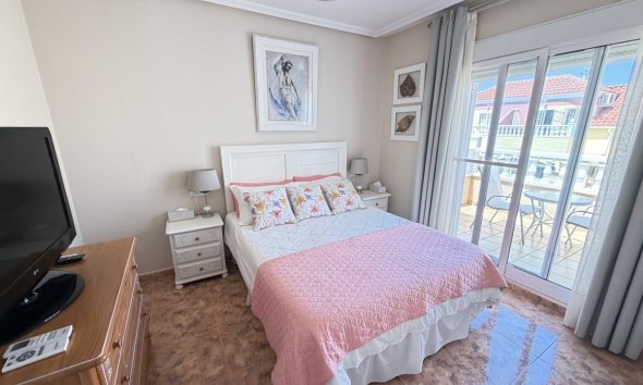 Resale - Terraced house / Townhouse - Orihuela Costa - La Zenia