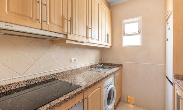 Resale - Apartment - Torrevieja - Estacion de autobuses