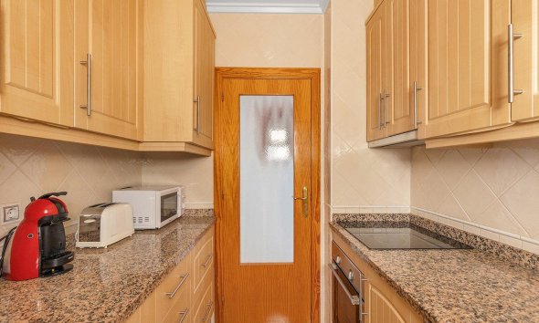 Resale - Apartment - Torrevieja - Estacion de autobuses