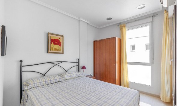 Resale - Apartment - Torrevieja - Estacion de autobuses