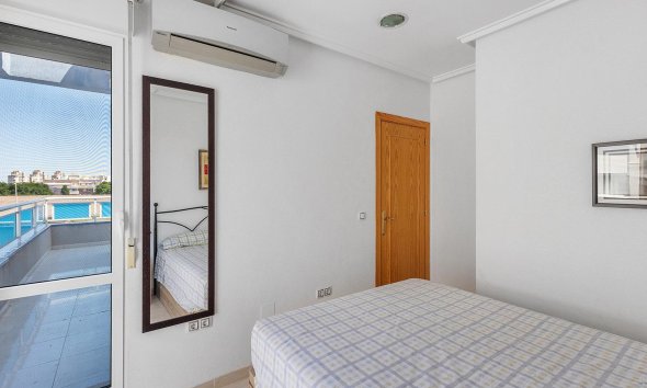 Resale - Apartment - Torrevieja - Estacion de autobuses