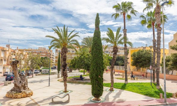 Resale - Apartment - Torrevieja - Estacion de autobuses