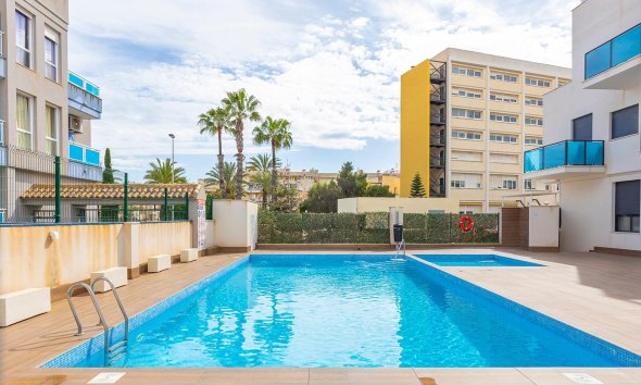 Resale - Apartment - Torrevieja - Estacion de autobuses