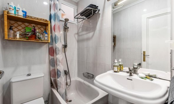 Resale - Apartment - Torrevieja - Centro