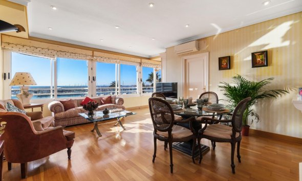 Resale - Apartment - Torrevieja - Centro