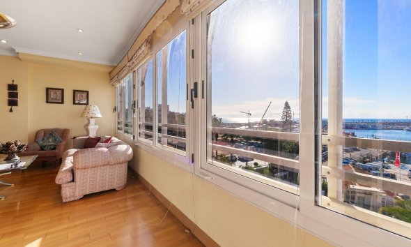 Resale - Apartment - Torrevieja - Centro