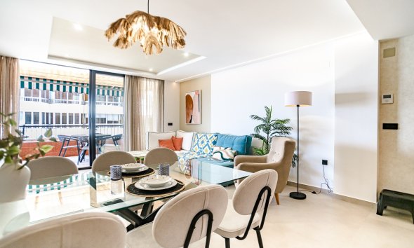 Resale - Apartment - Torrevieja - Acequion