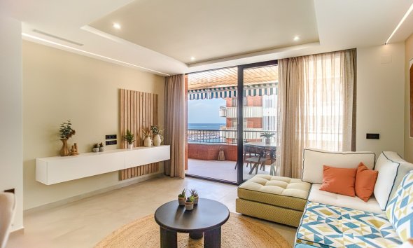 Resale - Apartment - Torrevieja - Acequion
